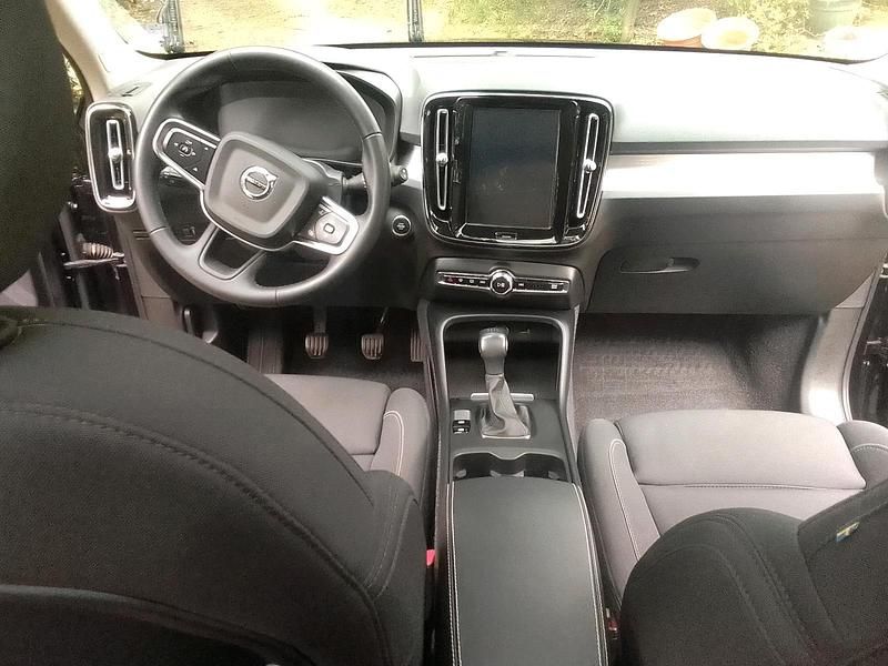 Gebraucht Volvo XC40 130 PS (95 kW) 2021 Schwarz SUV