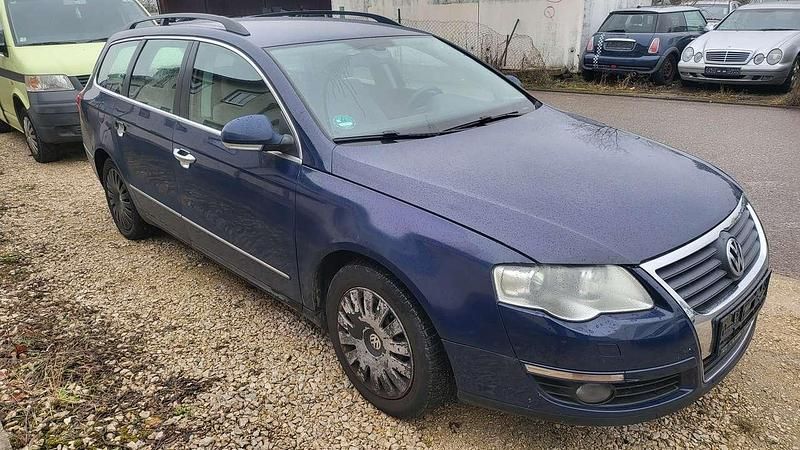 Blau Gebraucht 2005 VW Passat Comfortline Kombi | 600 € (Superpreis) - Bild 1/4