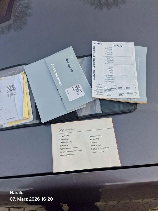 Gebraucht Mercedes 200 75 PS (55 kW) 1992 Violet Limousine