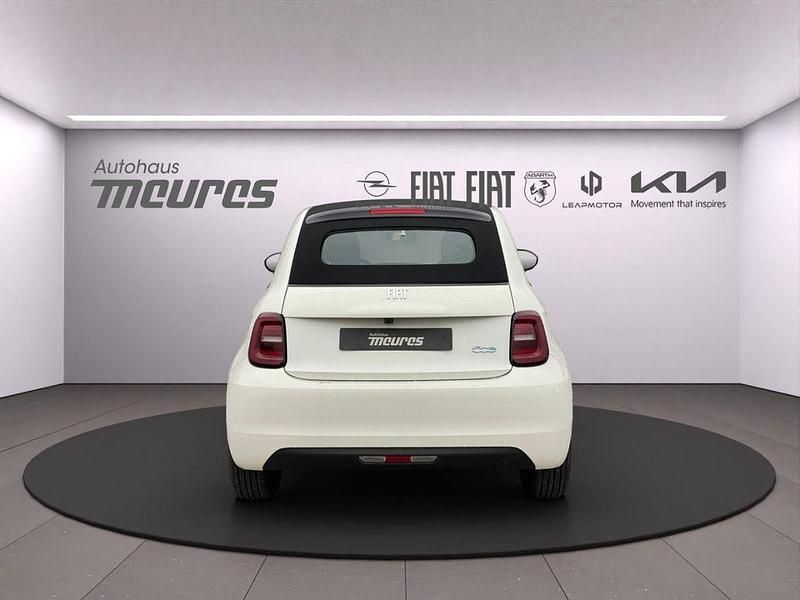 Gebraucht Fiat 500e Red 86 kW (118 PS) 2025 Arktis weiß) (weiss Cabrio