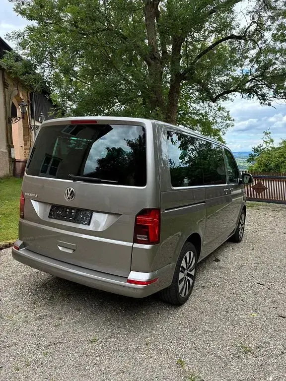 Gebraucht VW Multivan Comfortline 150 PS (110 kW) 2021 Beige Van / Kleinbus