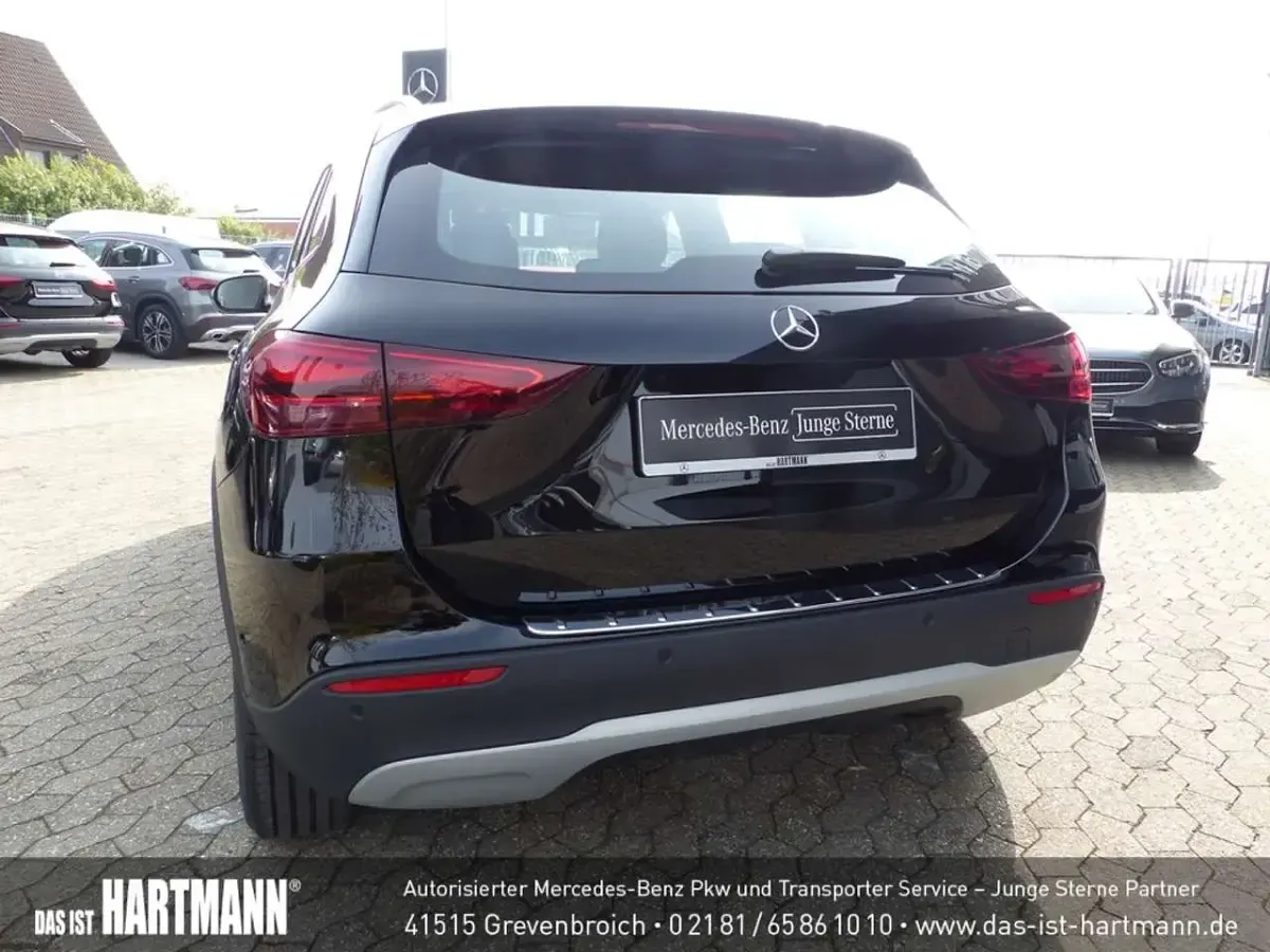 Gebraucht Mercedes GLA200 Advanced 163 PS (119 kW) 2024 Unilack nachtschwarz SUV