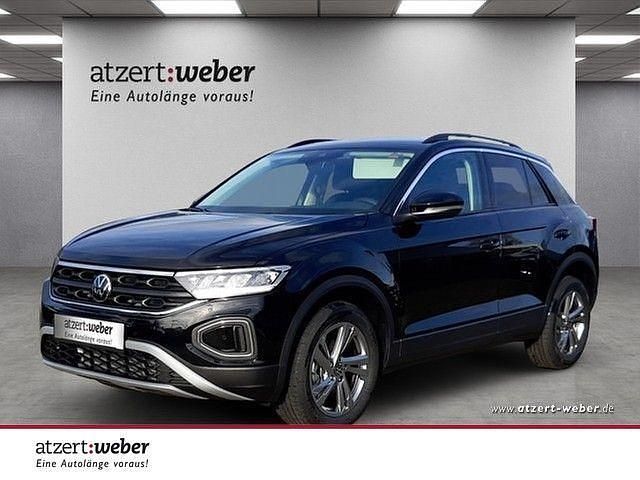 Grenadillschwarz metallic Neu 2025 VW T-Roc Life SUV | 31.480 € (Superpreis) - Bild 1/4