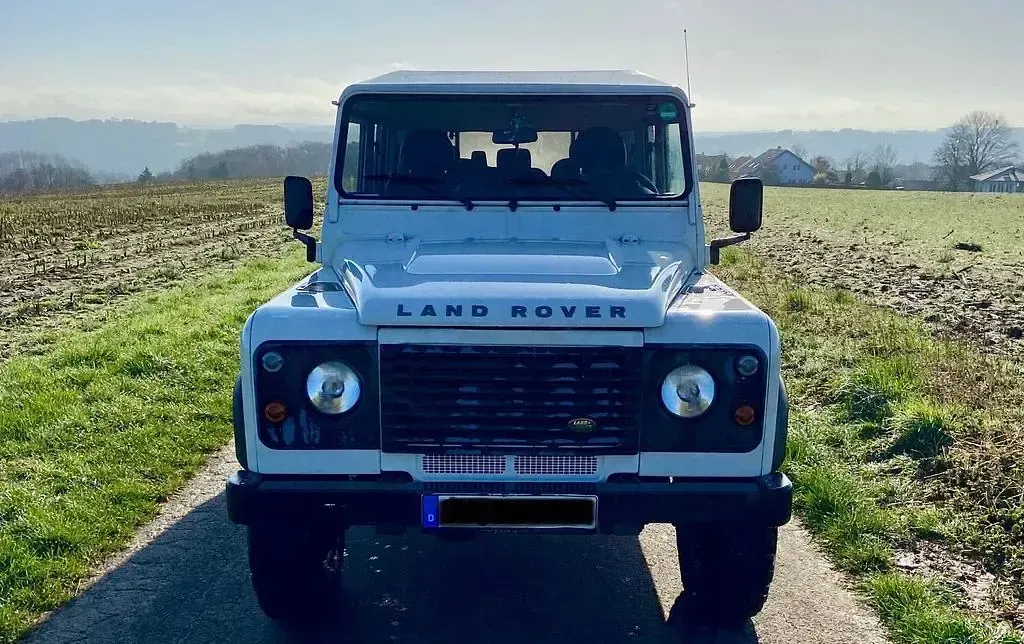 Gebraucht Land Rover Defender 122 PS (89 kW) 2007 Weiß SUV