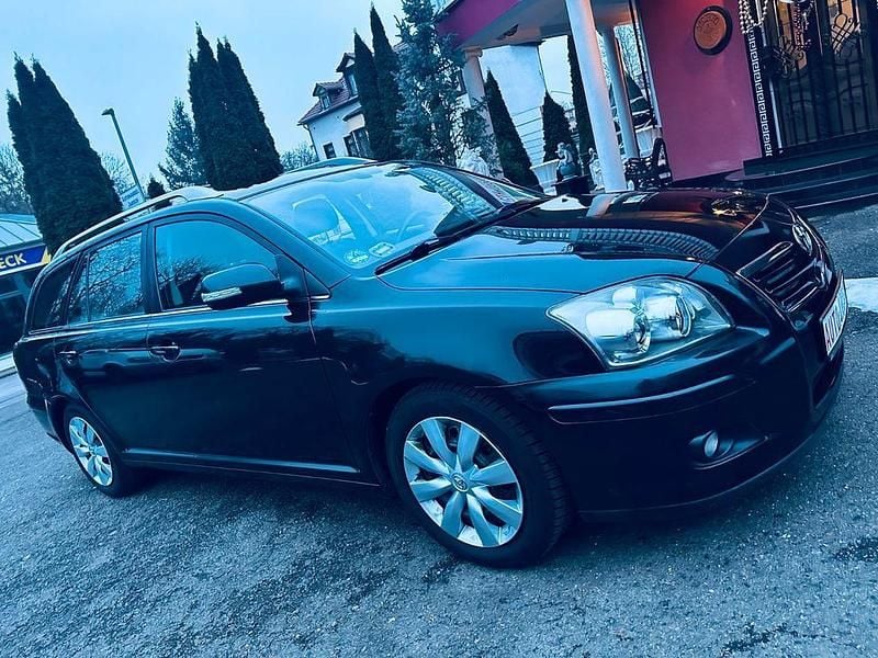 Gebraucht Toyota Avensis 129 PS (94 kW) 2008 Schwarz Kombi