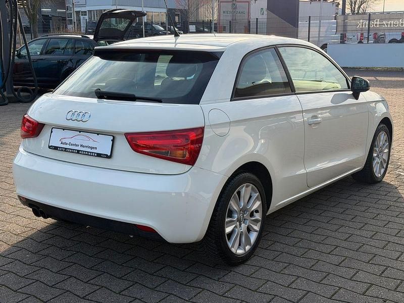 Gebraucht Audi A1 Ambition 122 PS (89 kW) 2010 Weiß Kleinwagen