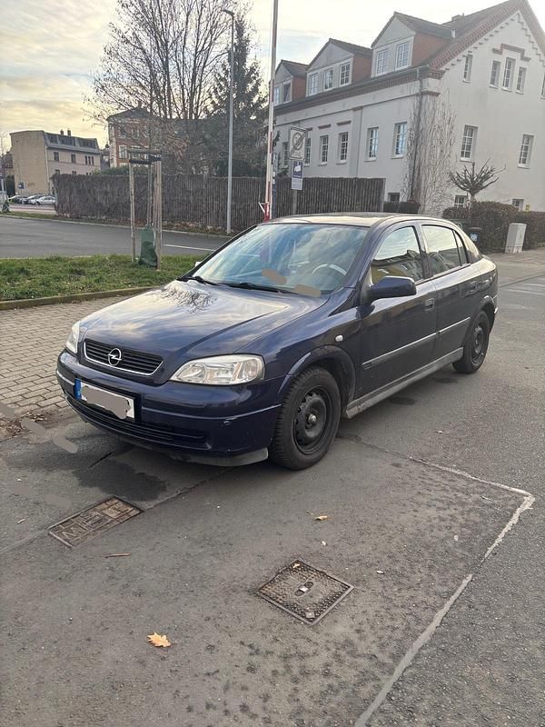 Blau Gebraucht 1998 Opel Astra Limousine | 800 € (Guter Preis) - Bild 1/4