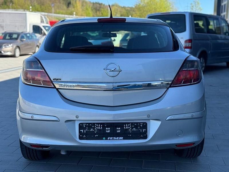 Gebraucht Opel Astra GTC Selection 140 PS (102 kW) 2009 Silber Coupé