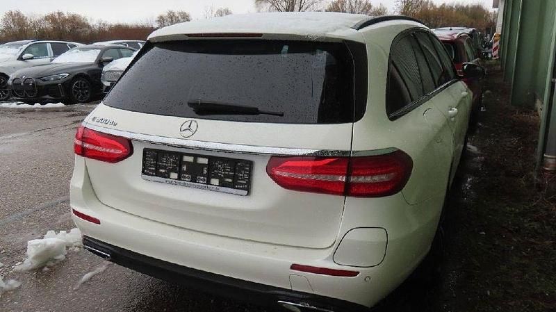 Gebraucht Mercedes E300 306 PS (225 kW) 2019 Diamantweiss Kombi