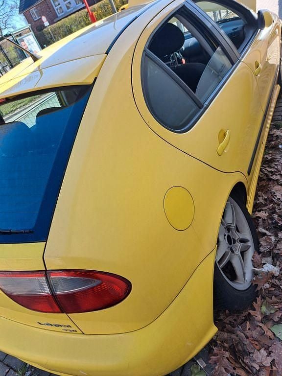 Usata Seat Leon 131 CV (96 kW) 2005 Giallo Utilitaria