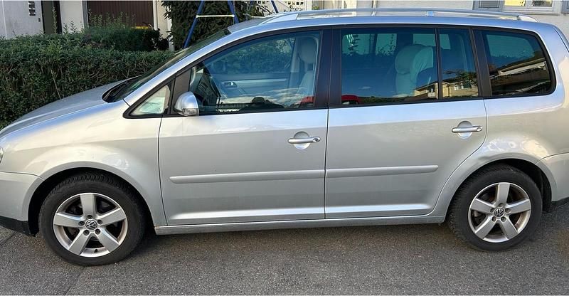 Silber Gebraucht 2006 VW Touran Van / Kleinbus | 1.200 € (Superpreis) - Bild 1/4