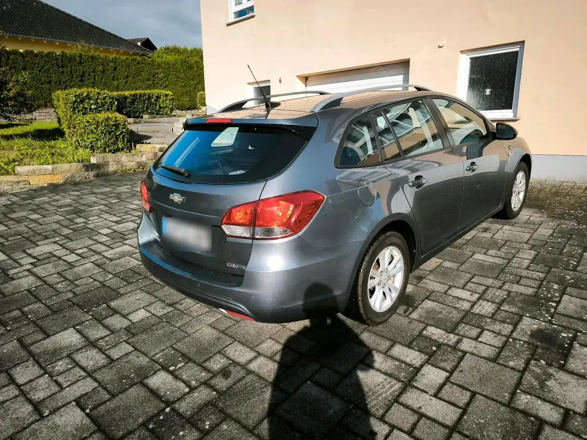 Gebraucht Chevrolet Cruze 140 PS (102 kW) 2013 Grau Kombi