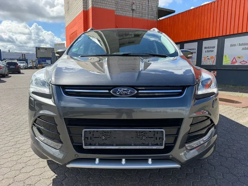 Gebraucht Ford Kuga Individual 179 PS (131 kW) 2016 Grau SUV
