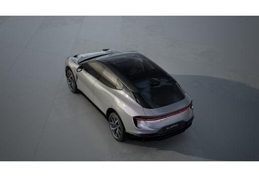 Neu Lotus Eletre 450 kW (612 PS) 2026 Grau SUV