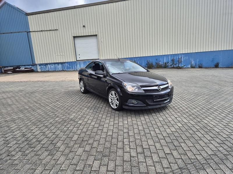 Schwarz Gebraucht 2006 Opel Astra Cabriolet Cabrio | 2.300 € (Guter Preis) - Bild 1/4