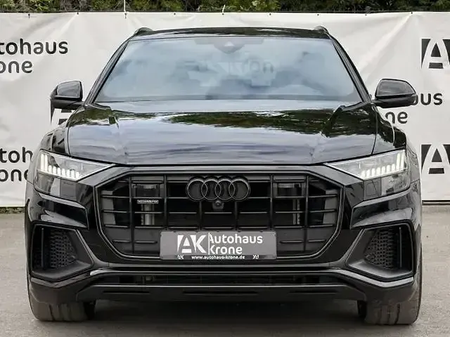Używany Audi Q8 S-line plus 340 KM (250 kW) 2023 Czarny SUV