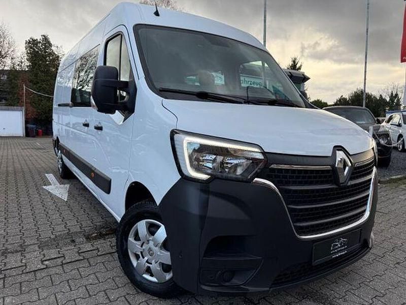 Weiss Gebraucht 2022 Renault Master Van | 27.949 € (Etwas zu teuer) - Bild 1/4