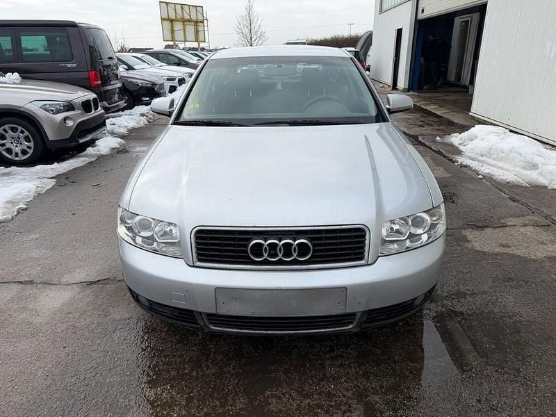 Gebraucht Audi A4 131 PS (96 kW) 2002 Silber Limousine