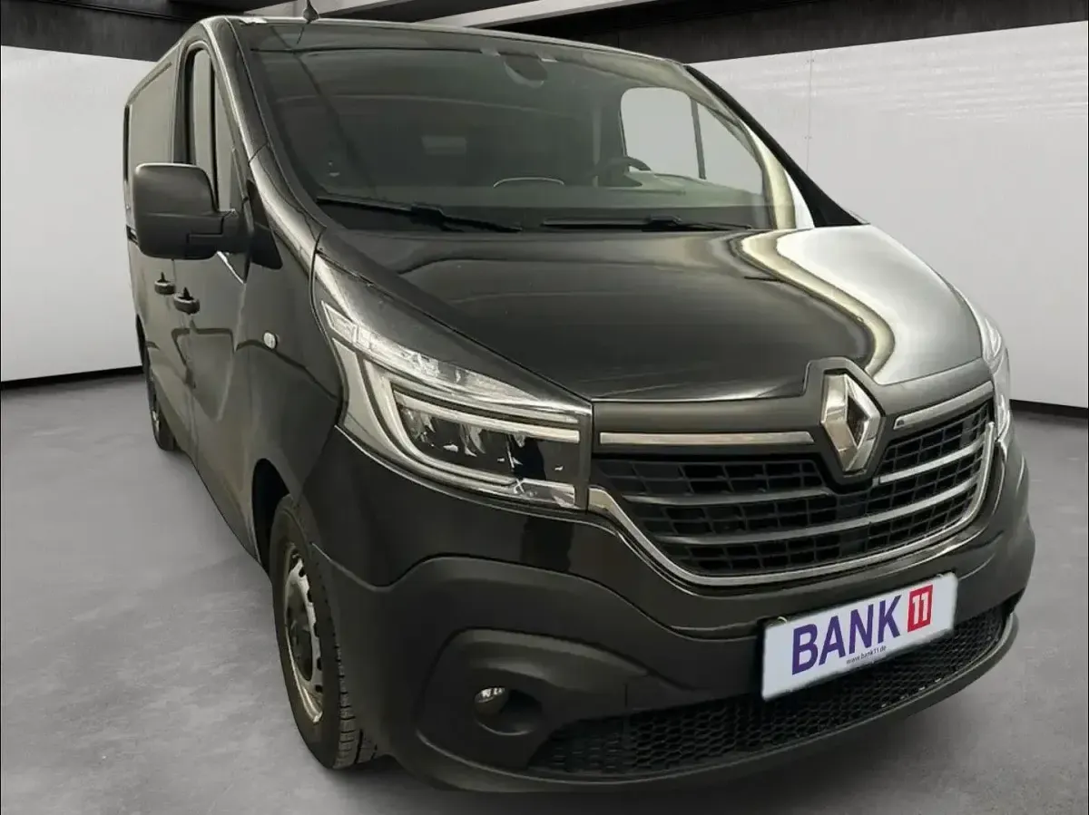 Gebraucht Renault Trafic Komfort 120 PS (88 kW) 2021 Schwarz Van / Kleinbus