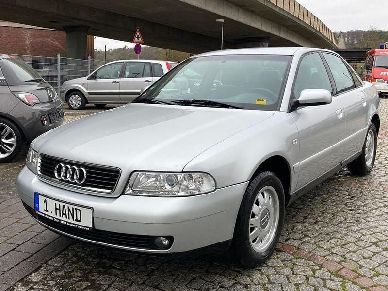 Silber Gebraucht 1999 Audi A4 Limousine | 4.499 € - Bild 1/4