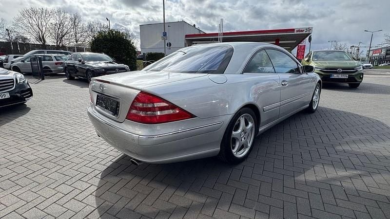 Gebraucht Mercedes CL500 306 PS (225 kW) 2003 Brillantsilber met. Coupé