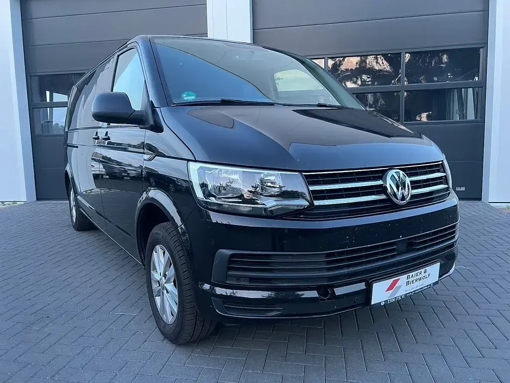 Gebraucht VW T6 Comfortline 150 PS (110 kW) 2017 Schwarz Van