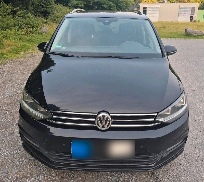 Gebraucht VW Touran 150 PS (110 kW) 2016 Schwarz Van / Kleinbus