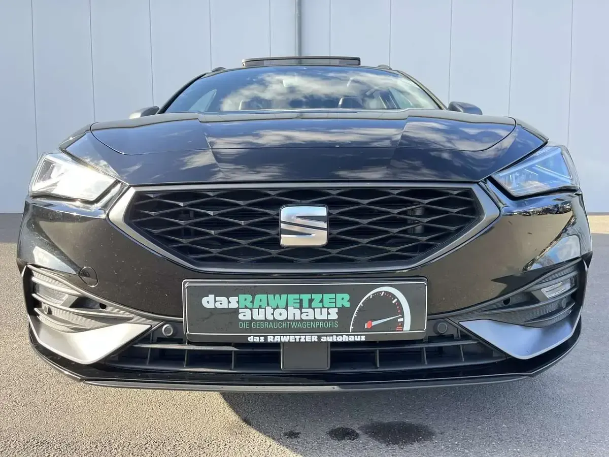 Gebraucht Seat Leon FR 150 PS (110 kW) 2022 Mitternachtsschwarz Kombi