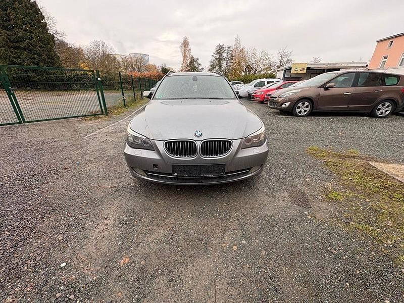 Grau Gebraucht 2008 BMW 530 Kombi | 3.300 € (Superpreis) - Bild 1/4