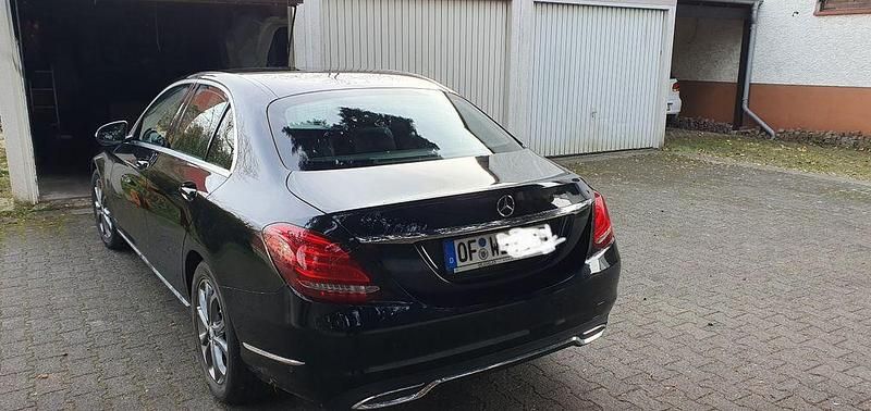 Schwarz Gebraucht 2014 Mercedes C220 Limousine | 20.500 € (Fairer Preis) - Bild 1/3