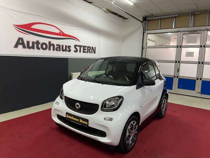 Schwarz Gebraucht 2018 Smart ForTwo Coupé Basis Coupé | 9.990 € (Fairer Preis) - Bild 1/4