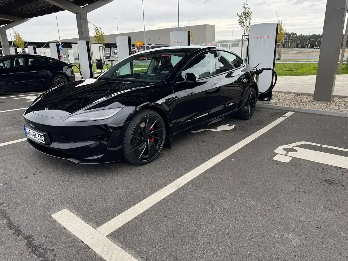 Brugt Tesla Model 3 Performance 339 kW (462 HK) 2024 Sort Sedan