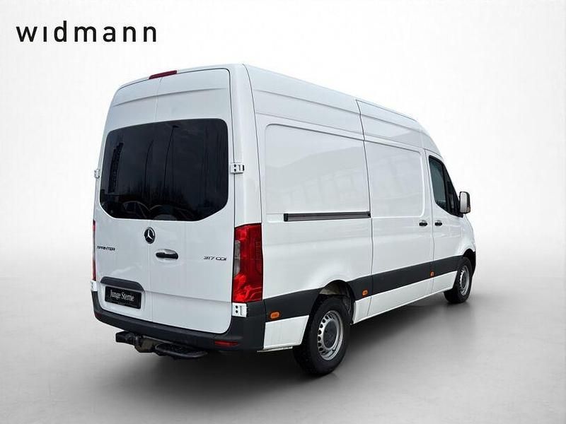 Gebraucht Mercedes Sprinter 170 PS (125 kW) 2021 Arktikweiss Van