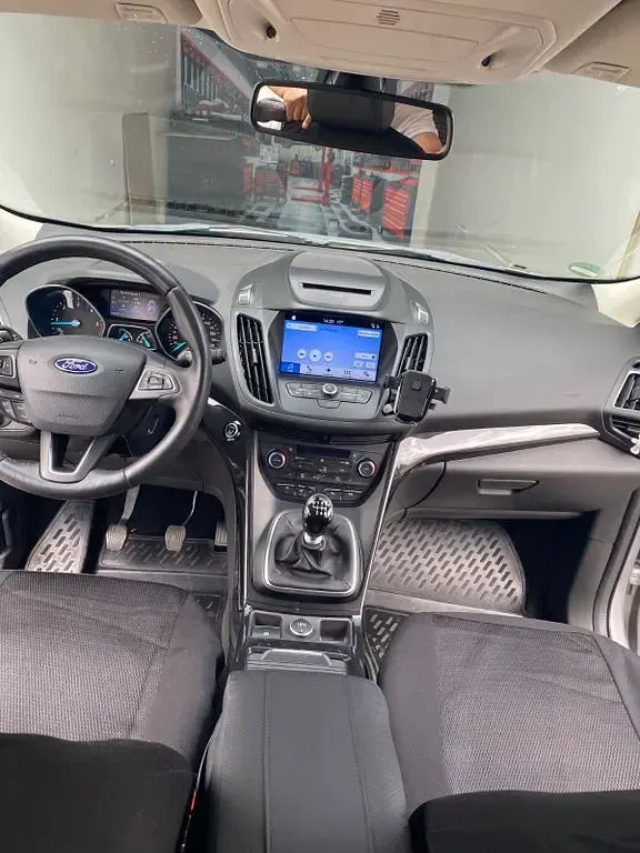 Używany Ford Kuga Titanium 150 KM (110 kW) 2017 Srebrny SUV