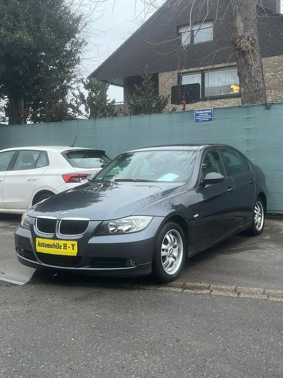 Gebraucht BMW 318 Advantage 129 PS (94 kW) 2007 Grau Limousine
