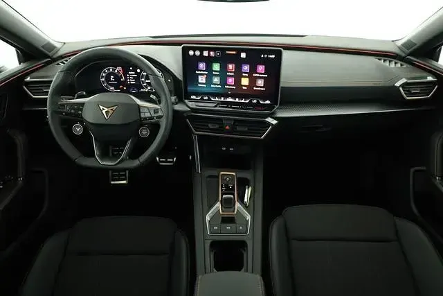 Nouă Cupra Leon 150 CP (110 kW) 2026 Negru Berlinǎ