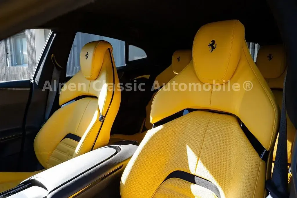 Neu Ferrari Purosangue 725 PS (533 kW) 2025 Nero ds SUV