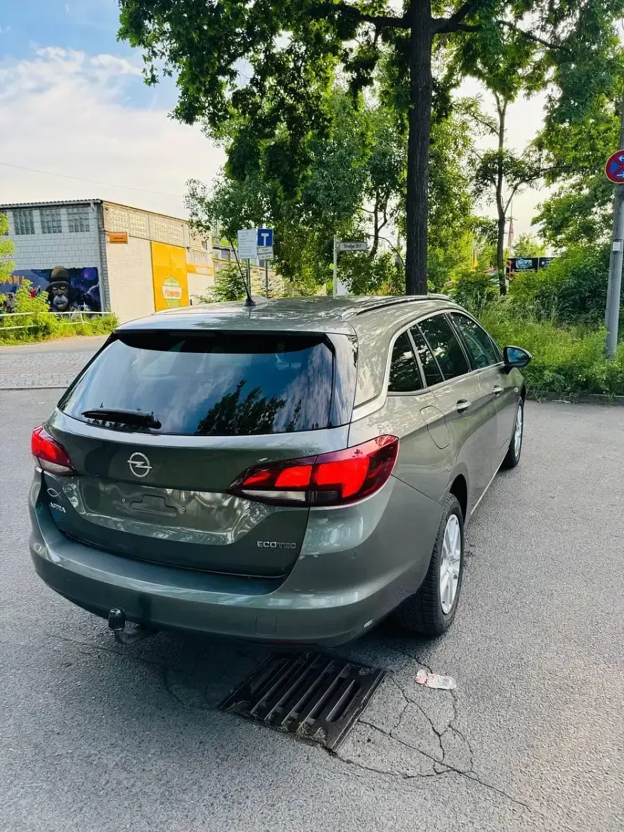 Gebraucht Opel Astra 110 PS (80 kW) 2018 Grau Kombi