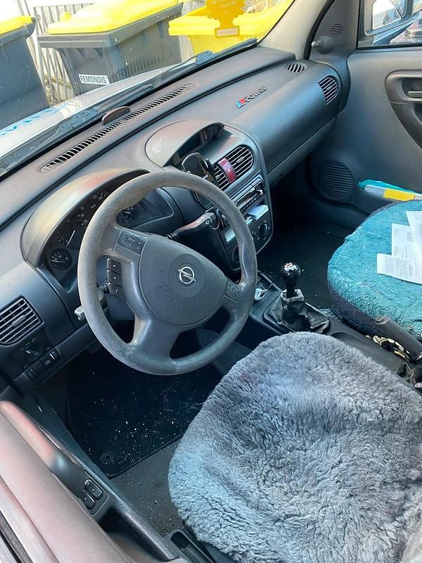 Gebraucht Opel Combo 75 PS (55 kW) 2004 Silber Van / Kleinbus