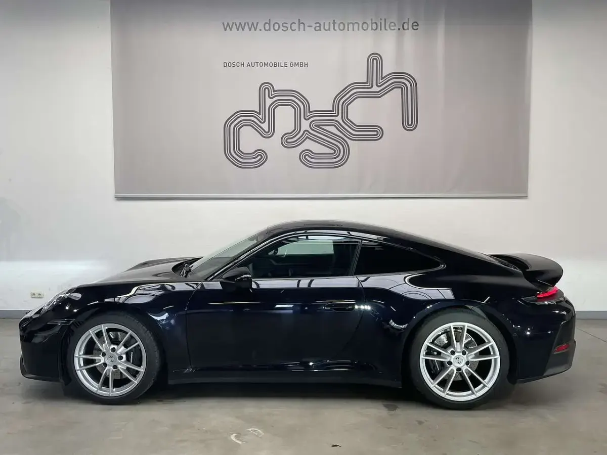 Gebraucht Porsche 911 Carrera 394 PS (289 kW) 2025 Tiefschwarz Coupé