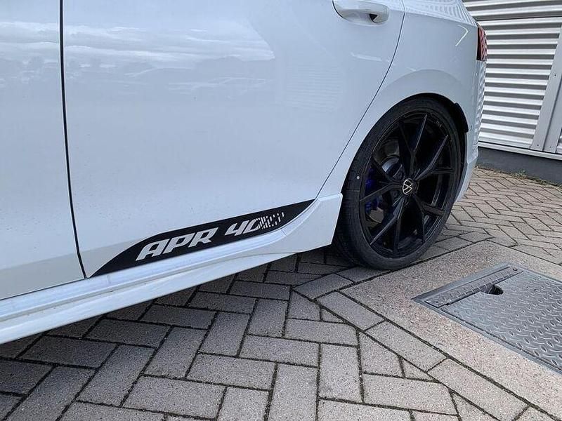 Gebraucht VW Golf VIII R 405 PS (297 kW) 2023 Pure white Limousine