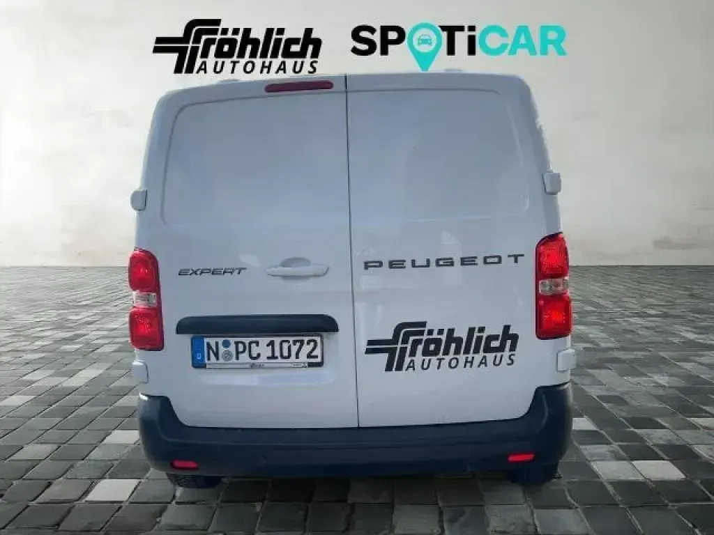 Gebraucht Peugeot Expert 144 PS (105 kW) 2024 Kaolin weiß Van