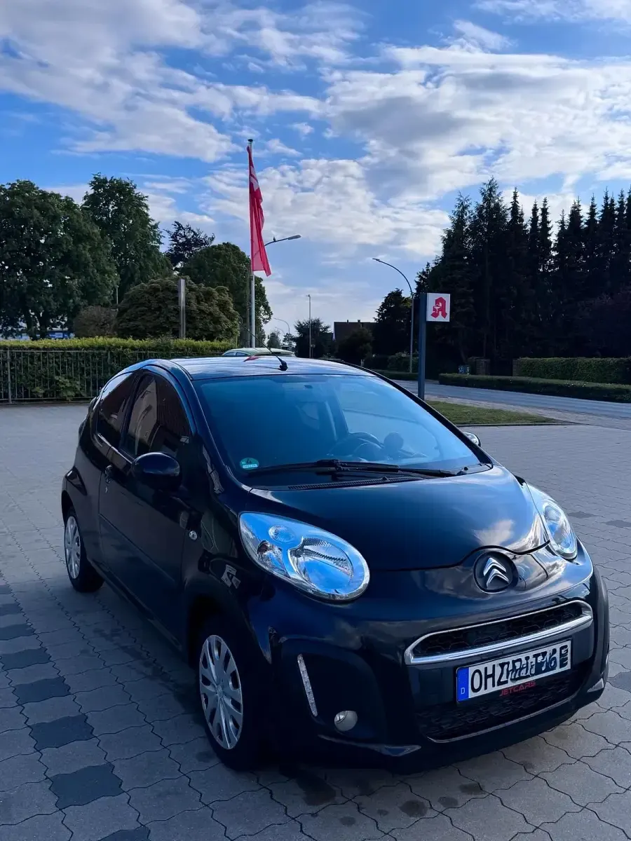 Gebraucht Citroën C1 68 PS (50 kW) 2013 Schwarz Kleinwagen