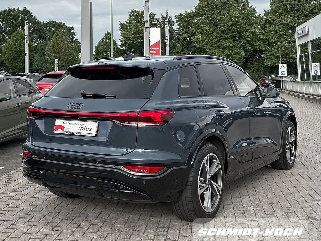 Gebraucht Audi Q6 e-tron Performance 239 kW (326 PS) 2025 Plasmablau metallic SUV