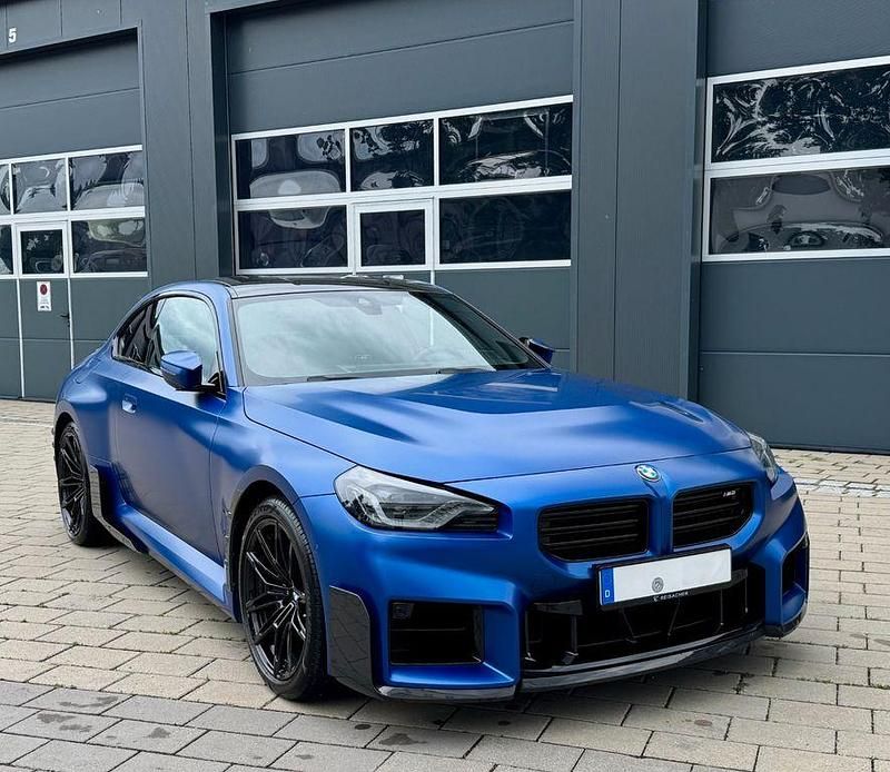 Frozen portimao blau ii metallic (metallic) Gebraucht 2024 BMW M2 M Performance Coupé | 71.990 € (Teuer) - Bild 1/4