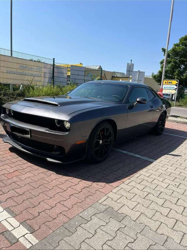 Grau Gebraucht 2019 Dodge Challenger Coupé | 34.000 € (Guter Preis) - Bild 1/4