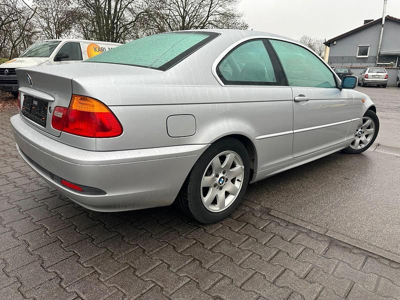 Gebraucht BMW 320 Sport Line 170 PS (125 kW) 2003 Silber Coupé