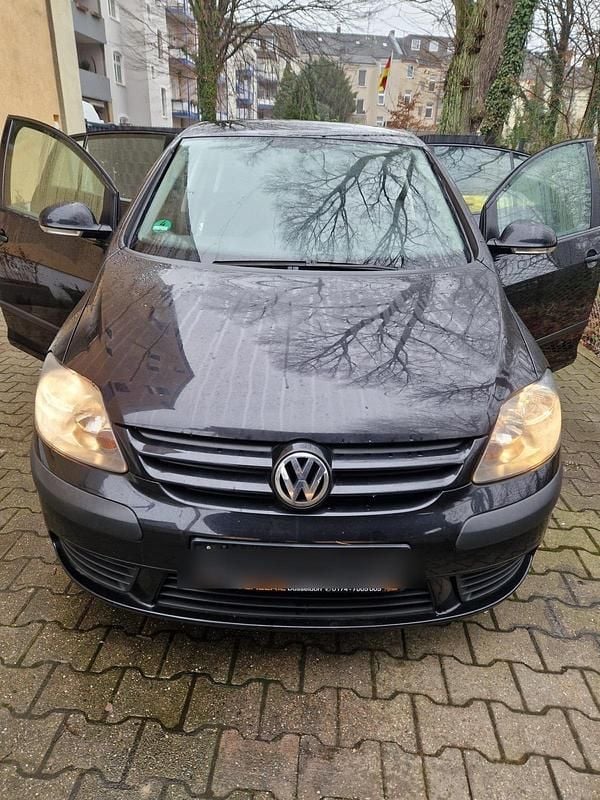 Schwarz Gebraucht 2006 VW Golf IV Kleinwagen | 3.300 € (Etwas zu teuer) - Bild 1/4