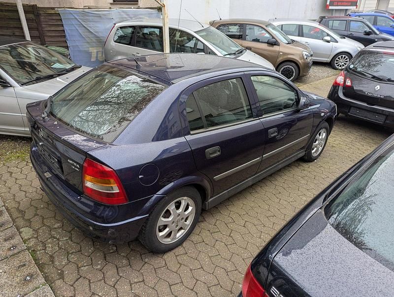 Gebraucht Opel Astra 101 PS (74 kW) 2001 Blau Limousine