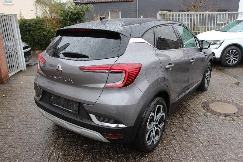 Gebraucht Renault Captur Techno 140 PS (102 kW) 2022 Grau SUV